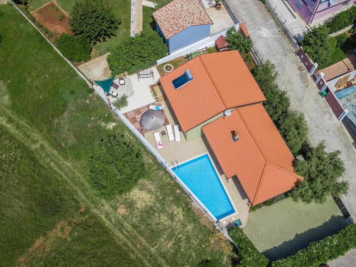 Holiday Home Tanja بولا المظهر الخارجي الصورة