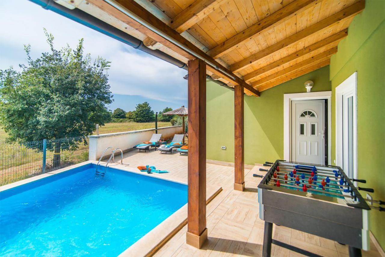 Holiday Home Tanja بولا المظهر الخارجي الصورة