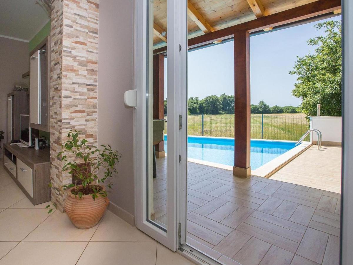 Holiday Home Tanja بولا المظهر الخارجي الصورة