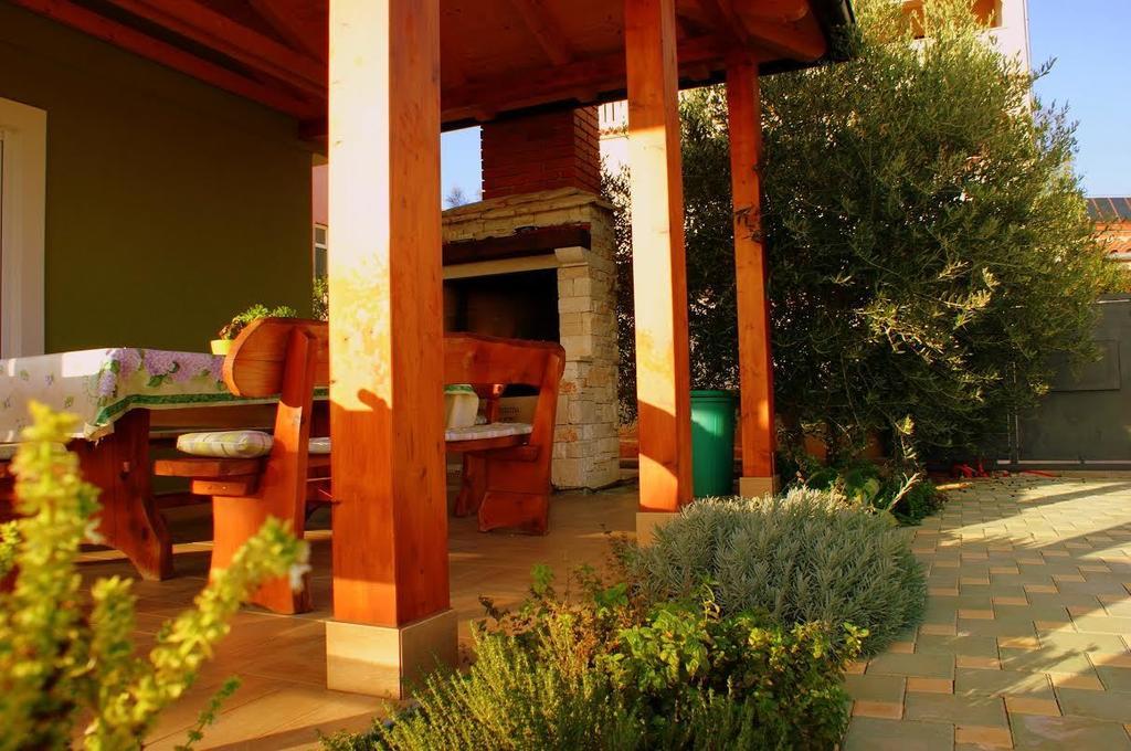 Holiday Home Tanja بولا الغرفة الصورة