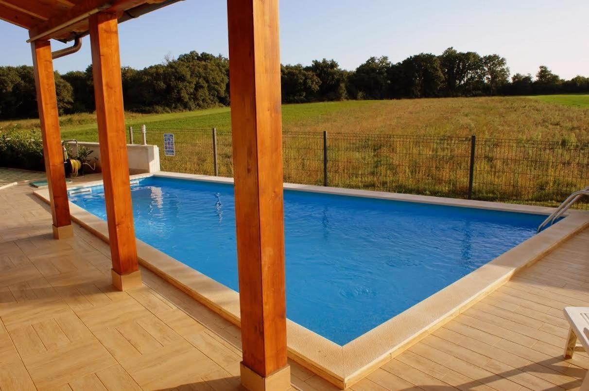 Holiday Home Tanja بولا المظهر الخارجي الصورة