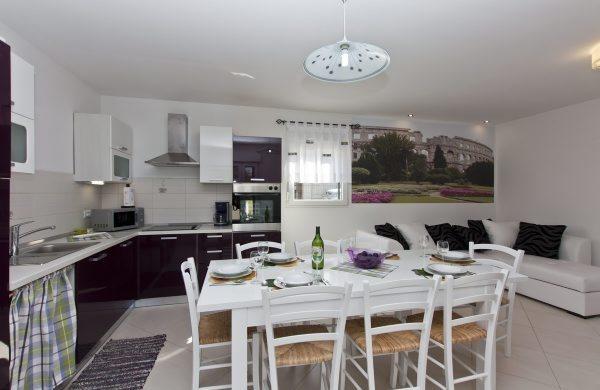 Holiday Home Tanja بولا الغرفة الصورة