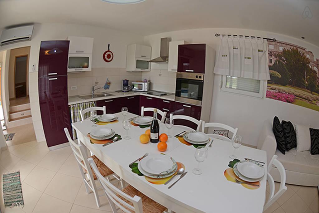Holiday Home Tanja بولا الغرفة الصورة